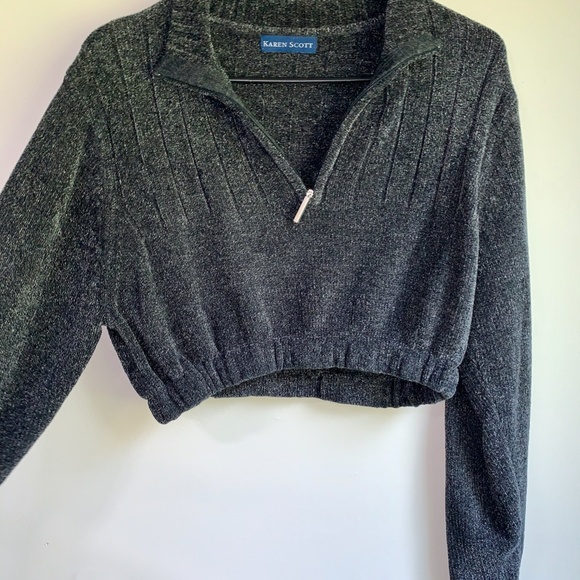 Gray Cropped Lightweight Sweater - Picture 2 of 3